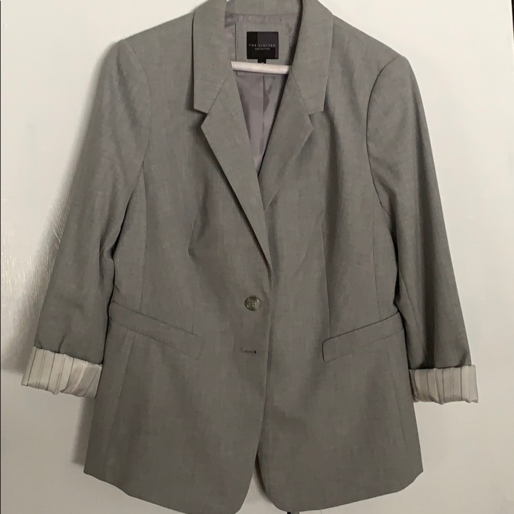 Gray pantsuit